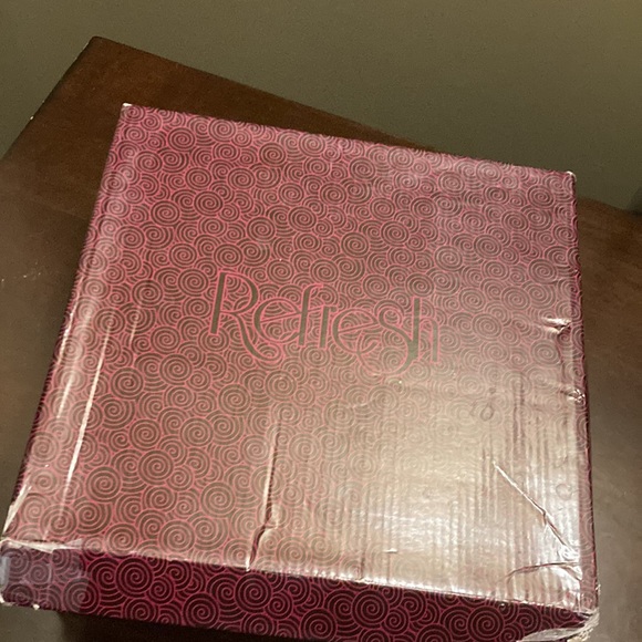 Refresh Navy Faux Suede Boots, size 8.5 pull on with 1/2 zipper - Picture 11 of 16